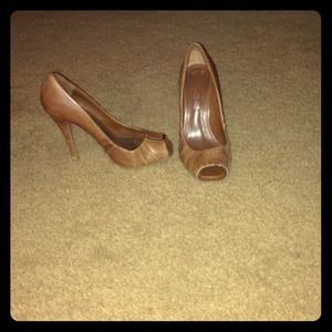 Aldo camel colored peep toe stiletto