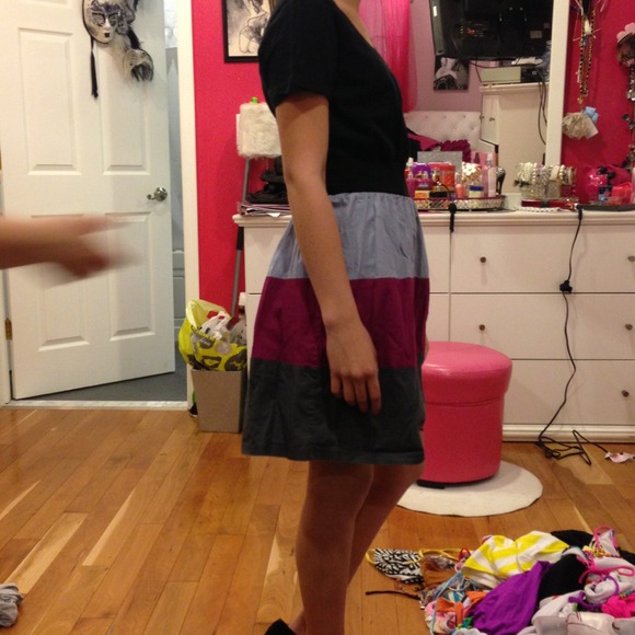 Dress - Picture 3 of 3