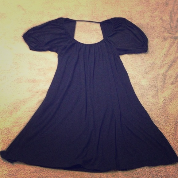 Black backless dress