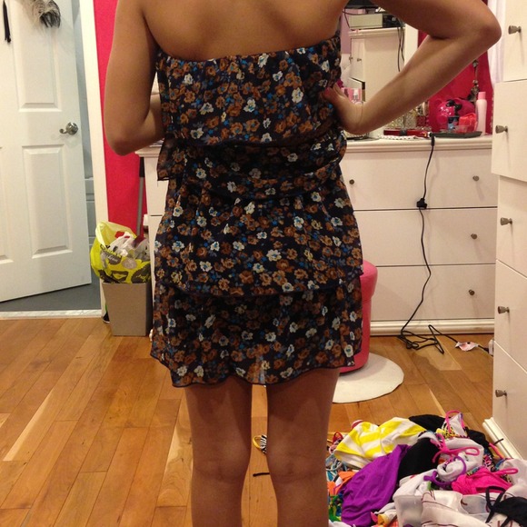 Dress - Picture 2 of 2