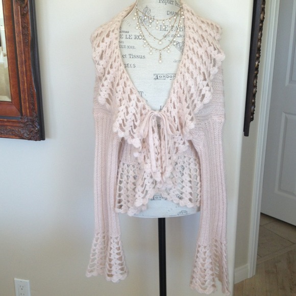 Pink Crochet Sweater🔴SOLD🔴BUNDLED🔴