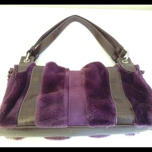 🚫SOLD🚫Purple Furry Handbag by Apostrophe