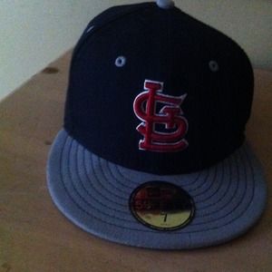 Saint Louis fitted hat