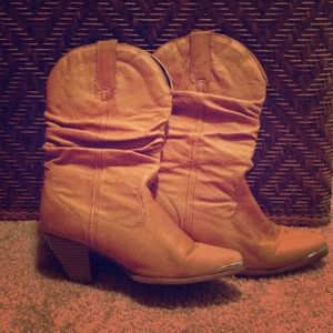 Cute Cowgirl Boots-RESERVED