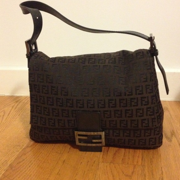 FENDI Handbags - 100% authentic Fendi shoulder bag