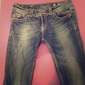 💙Cute Miss Me Jeans that are light washed!💙