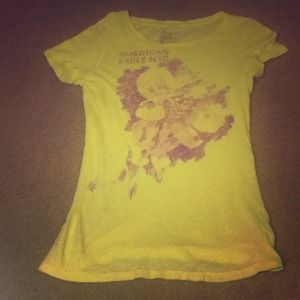 Light yellow American eagle graphic t shirt