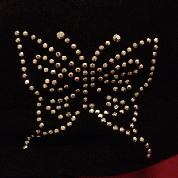 ⛔SOLD⛔Black Cap - Picture 4 of 4