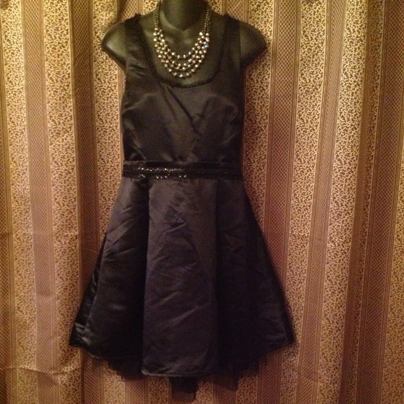 Vera Wang Dresses & Skirts - ✂️Price cut✂️🎉HP🎉Princess Vera Wang satin dress