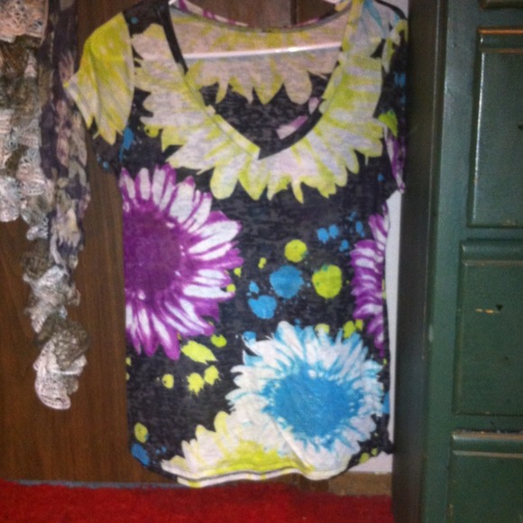 Super cute rue 21 shirt