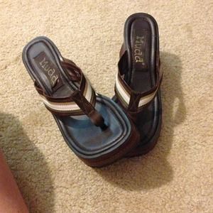 Mudd flip flops