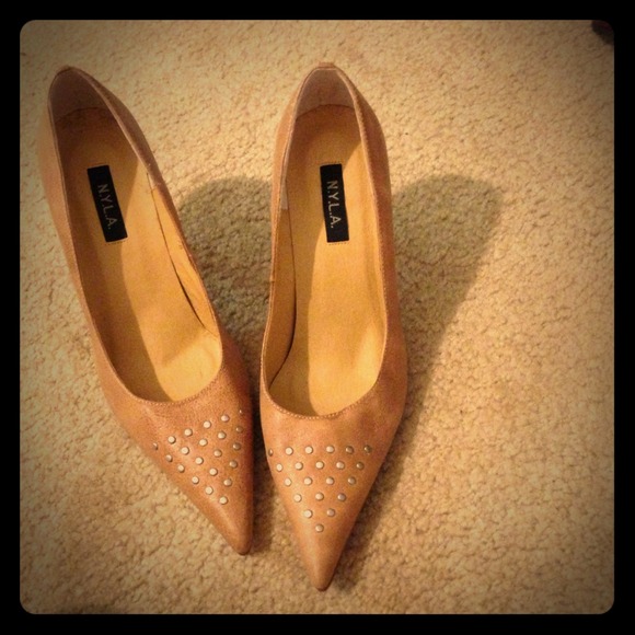 SOLD! Beaded pointy toe heels