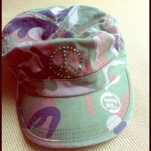 🎈Reduced🎈NWOT Camo Cap