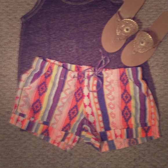 Target Aztec printed shorts - Picture 1 of 3