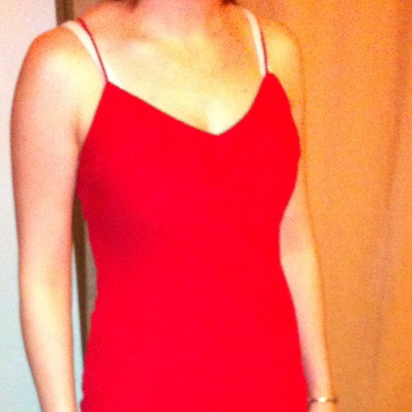 Extra pictures of red dress - Picture 4 of 4