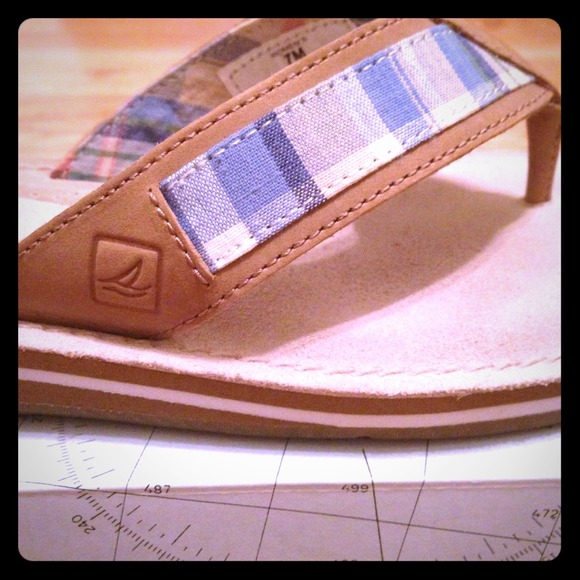 NEW Leather & Linen Sperry Bermuda Flip Flops 🌺👙