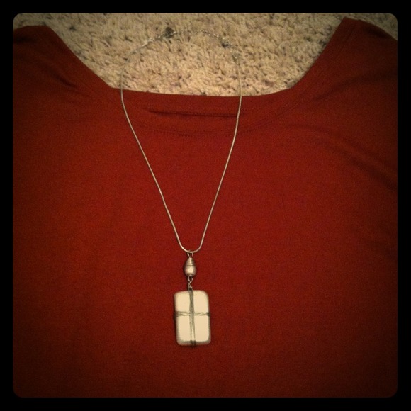 ❌SOLD❌Silver stone necklace