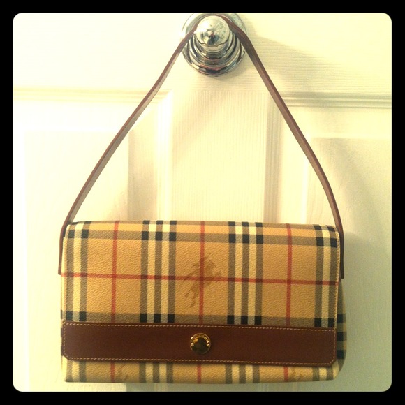 ⛔️ON HOLD⛔ ️Burberry Shoulder Bag