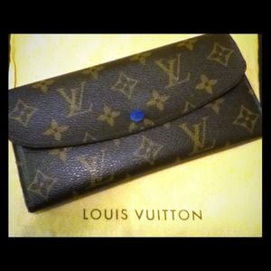 Authentic Louis Vuitton Emilie Wallet