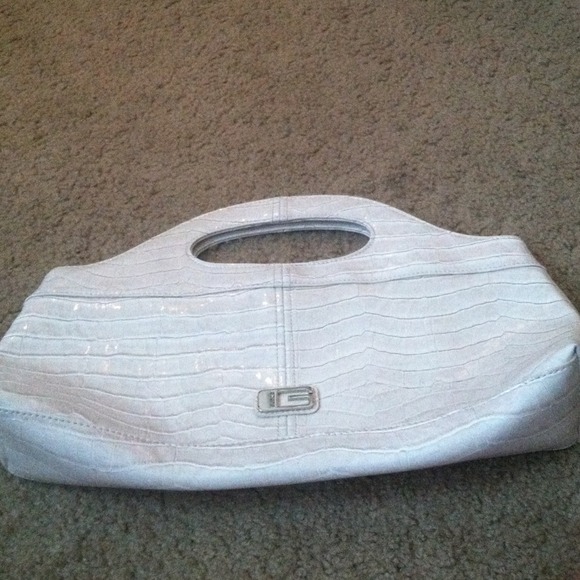 ❌SOLD❌Guess Cream @ladyrose15 Purse❌HOLD❌BUNDLE❌