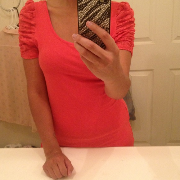 Top - Picture 2 of 3