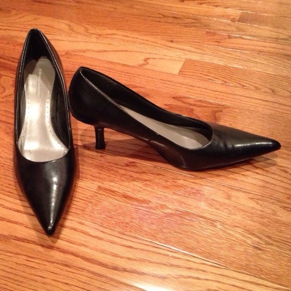 Black pumps - Picture 2 of 3