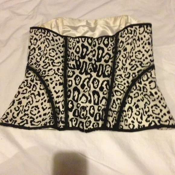 🚫SOLD🚫White House Black Market Bustier - Picture 2 of 3