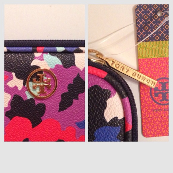 ⭕SOLD⭕Tory Burch iPad Case - Picture 2 of 2