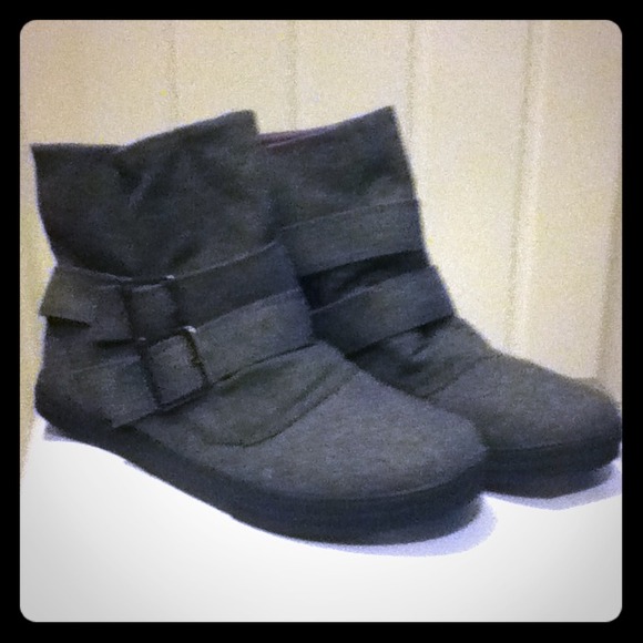 Flannel booties - Picture 1 of 4