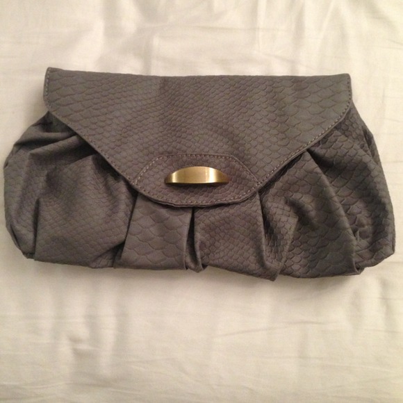 Gray clutch