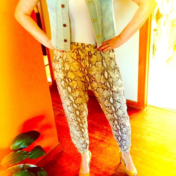 Python print harem pants!