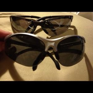 2 pair sunglasses