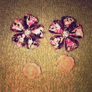 Flower earrings