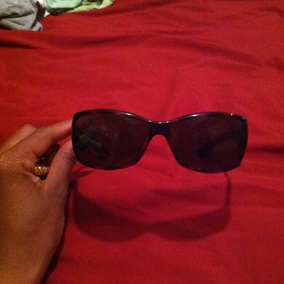 👓DKNY Sun glasses