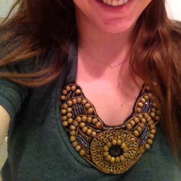 Bib necklace