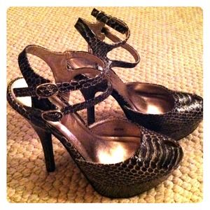 Snakeskin Heel