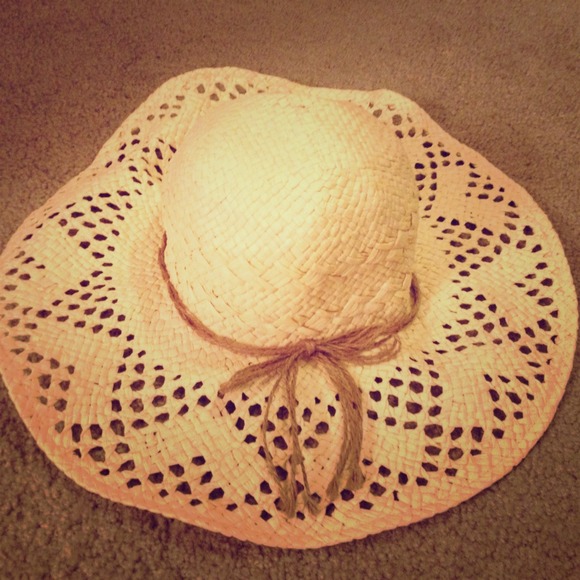 ❌RESERVED❌Floppy summer hat w/ bow