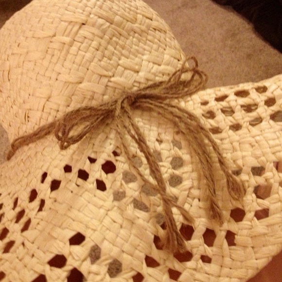 ❌RESERVED❌Floppy summer hat w/ bow