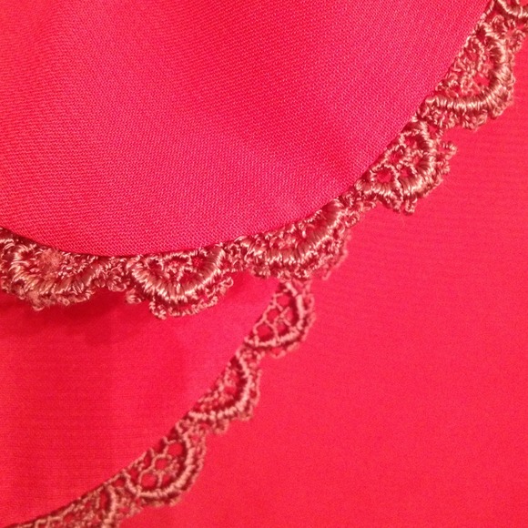 🔴Sold🔴 Red collared blouse - Picture 3 of 3