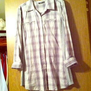 Long sleeve button up shirt can tie in front