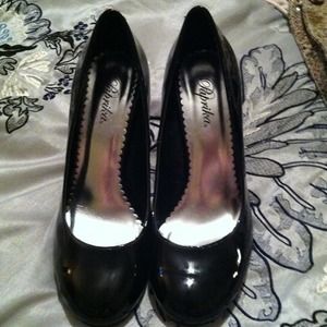 *sold*****Reduced**Black heels