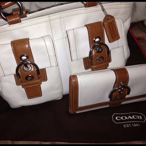 💯Authentic Coach Wallet - Picture 4 of 4