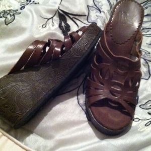*** Traded****Nwot brown wedges