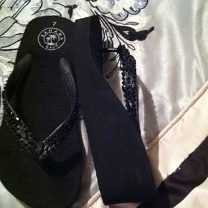 .*****Traded*****Flip flops