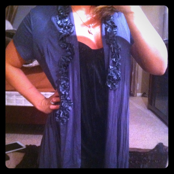 **SOLD** Beautiful silky coverup