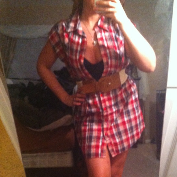 **SOLD** Adorable plaid dress or long shirt. - Picture 2 of 2