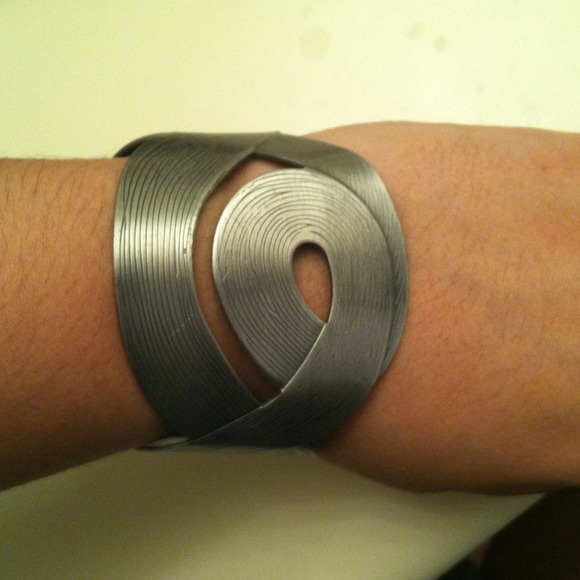 📌SOLD📌Pewter Cuff - Picture 2 of 2