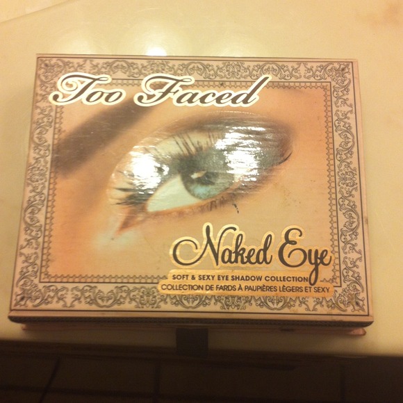Eye Makeup pallet (too faced)