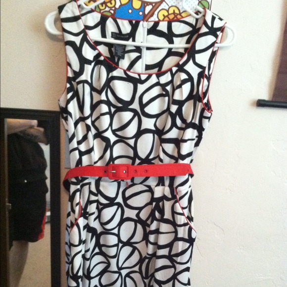 ⛔SOLD⛔Black and White Dress