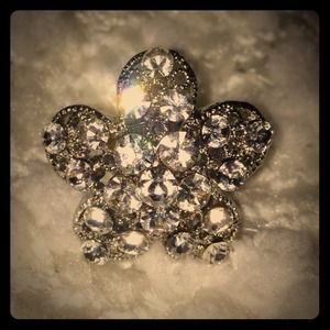 Gorgeous costume rhinestone chunky ring!